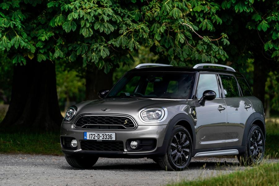 Mini Cooper S E Countryman ALL4 (F60) (UK) '2017
